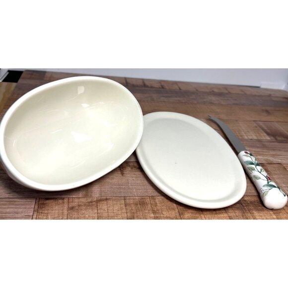 Pfaltzgraff Holiday Garland Covered Butter Dish & Spreader Set - Picture 6 of 7